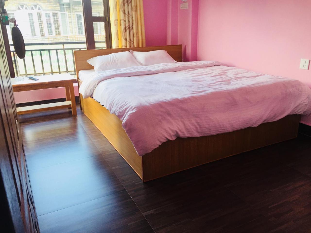 Obey Guest House โพคารา ภายนอก รูปภาพ